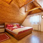 Carmen Kuca Za Odmor Sa Wellnessom,sunger Chalet *
